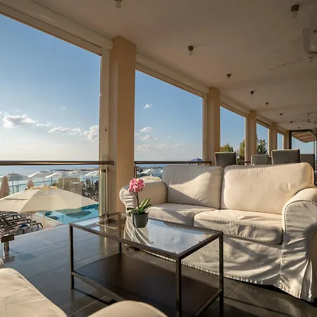 Aparthotel La Luna