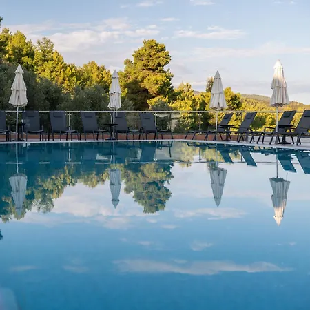 La Luna Aparthotel Troulos