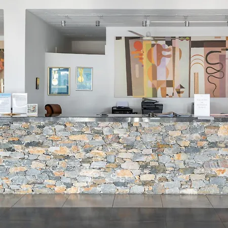 Aparthotel La Luna 3*