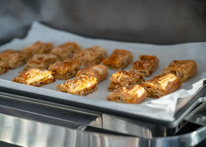 La Luna Aparthotel Troulos