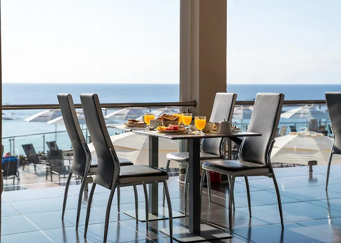 La Luna Aparthotel 3*