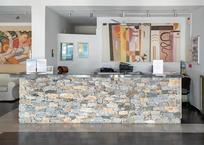 Aparthotel La Luna 3*