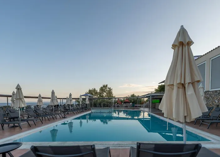 Aparthotel La Luna Troulos