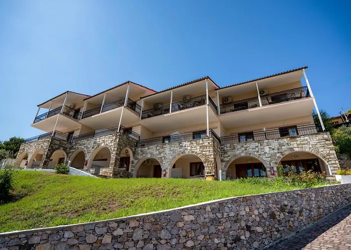 La Luna Aparthotel Troulos